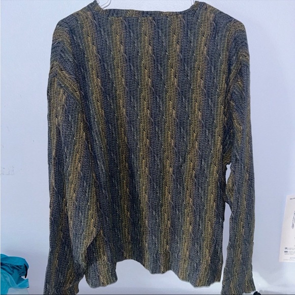 Top - Picture 3 of 3